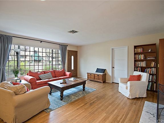5th image of 6249 Whitsett Ave