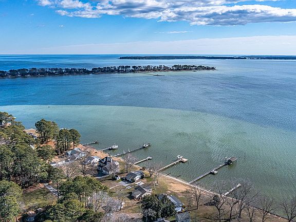2nd image of 77 Berryville Shores Dr