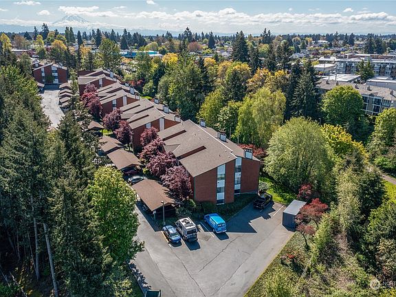 2nd image of 7322 N Skyview Place #E202