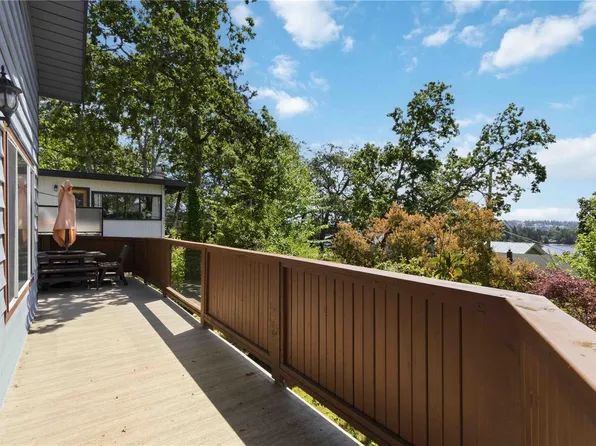 1252 Stancil Ln, View Royal, BC V8Z 1R5