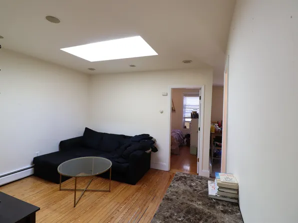 202 Bloomfield Street image 1 of 10