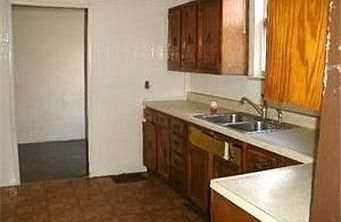 2nd image of 5238 Armstrong Ave