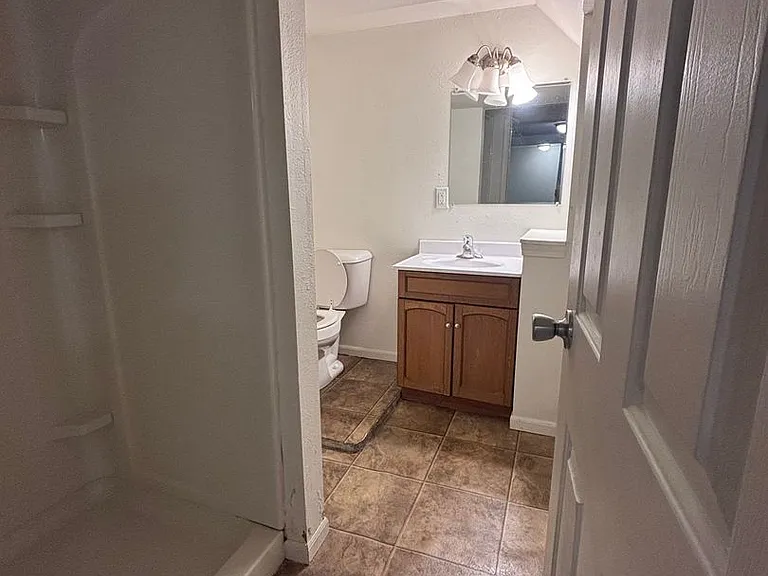 127 - 17th St SE — Photo 13