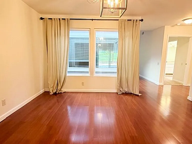 506 Silver Lake Dr — Photo 6