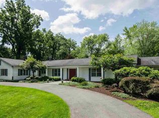 18 Walnut Hill Rd, Poughkeepsie, NY 12603