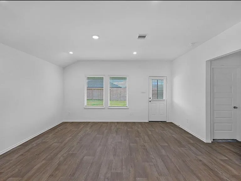 4243 Brinkworth Dr — Photo 5