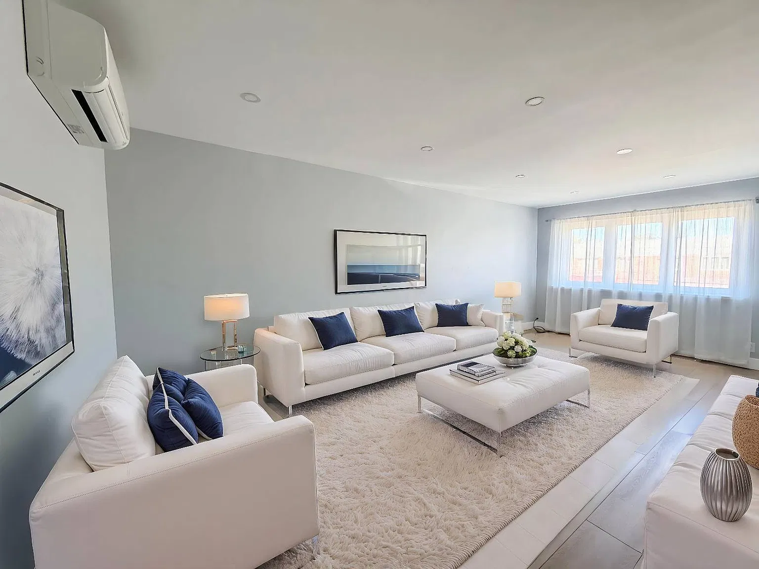 2 bed, 1.0 bath, 1050 sqft, $3,200 — Photo 1