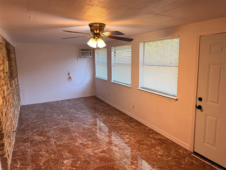 7406 Southgate Ln #A — Photo 19