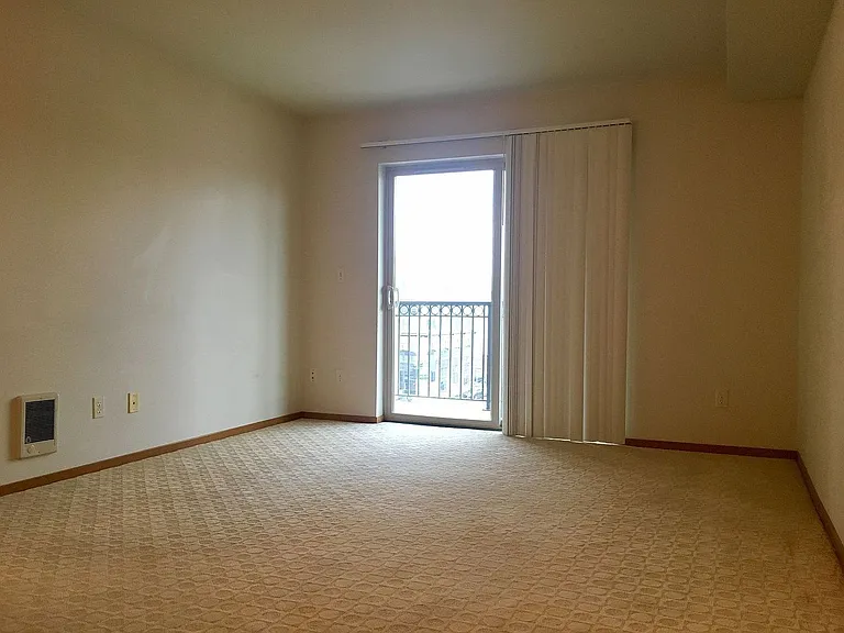 1125 E Olive St #506 — Photo 8