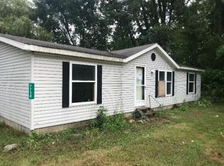 7734 E Ryerson Rd, Pierceton, IN 46562