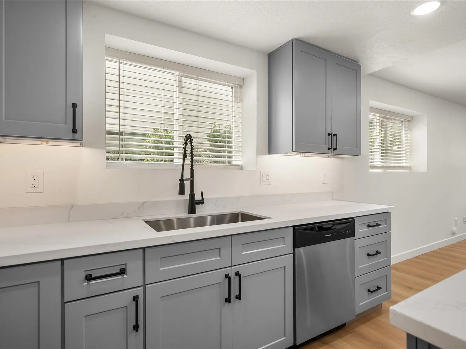 3 bed, 1500 sqft, $2,400 — Photo 3