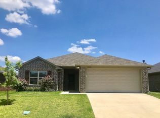 2520 Meadowglen Ct, Tyler, TX 75707