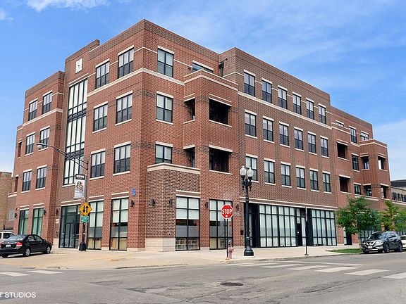 2nd image of 4601 N Ravenswood Ave Unit 205