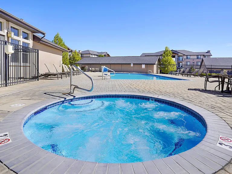 Ruby Vista Apartment — Photo 8