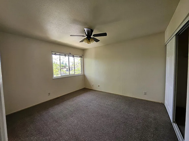 5154 Greenberry Dr — Photo 12
