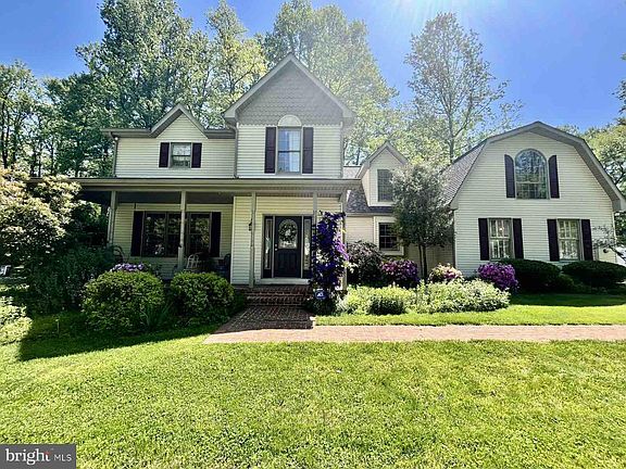 2nd image of 220 Minnick Rd