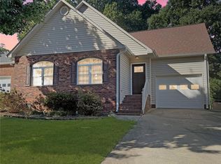 1543 Cambridge Heights Pl NW, Concord, NC 28027