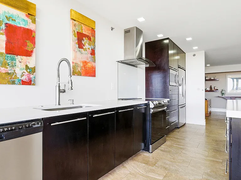 1900 Consulate Pl #1005 — Photo 7