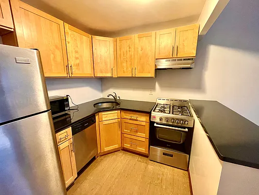 Rented by Aegis Realty Management Corp | media 1