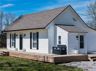 690 NE County Road 15504 Rd, Archie, MO 64725