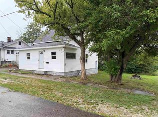 118 S Clay St, Oakland City, IN 47660