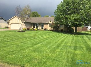 30174 Bradner Rd, Northwood, OH 43619