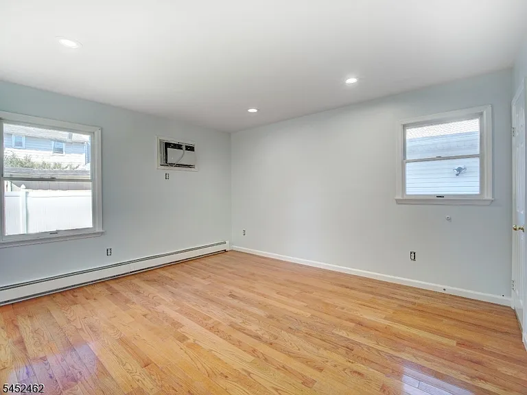 117 Burns Ave — Photo 10