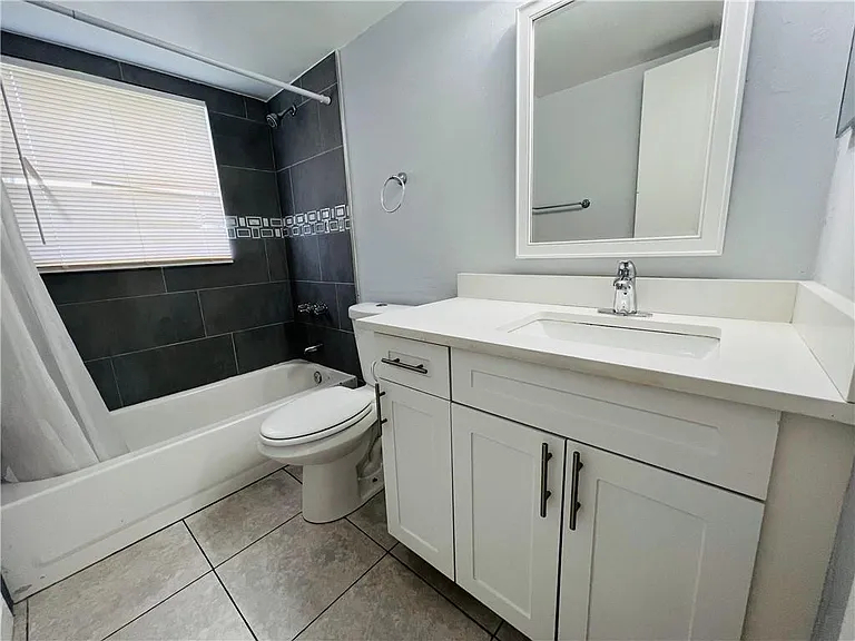 1001 SW 74th Ave #101A — Photo 10