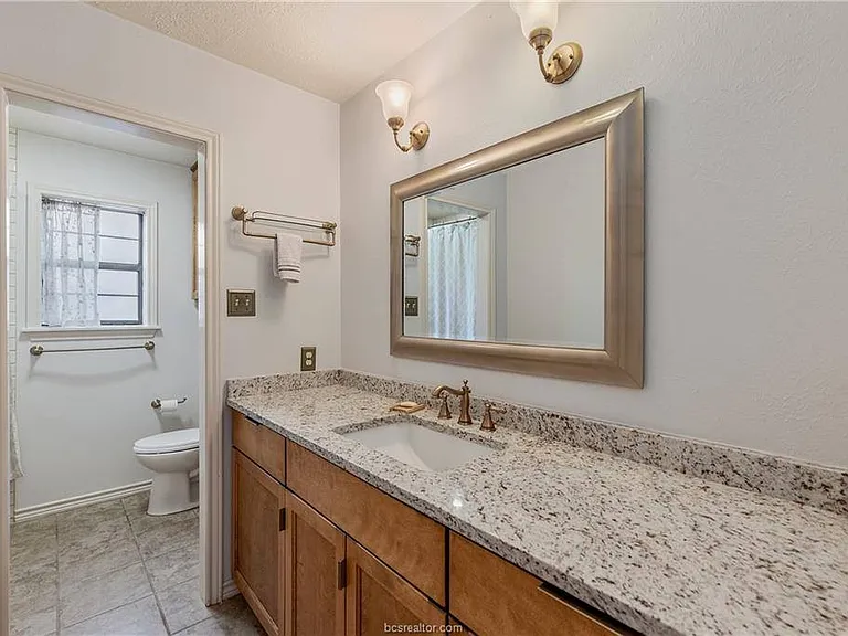 1806 Rosebud Ct — Photo 17