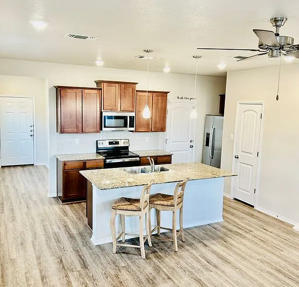 303 Green Valley Dr — Photo 9