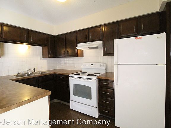 3rd image of 4443 Jefferson St APT 6