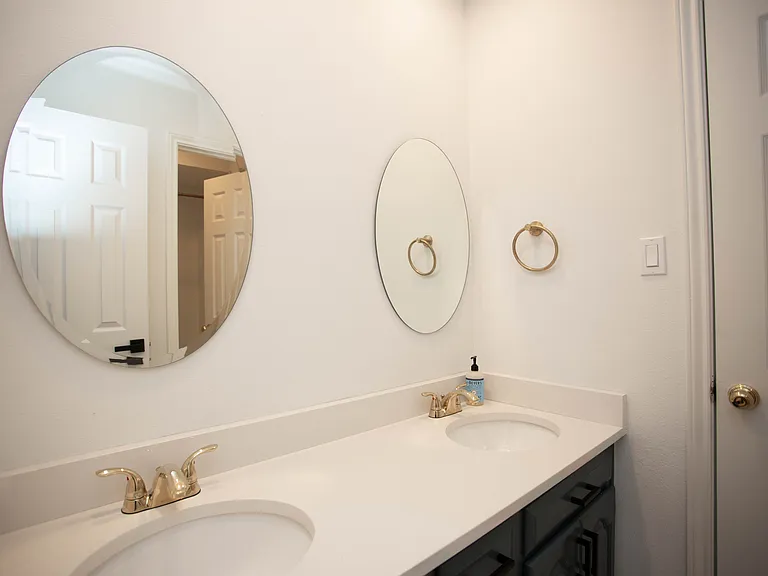 2521 Stanford Ct — Photo 11