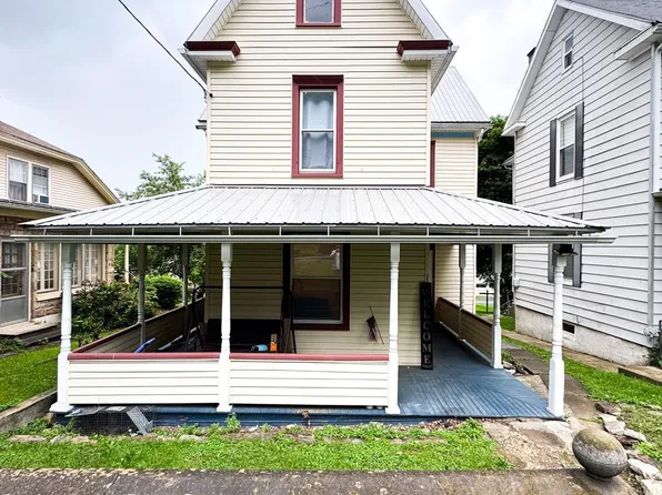 31 S Mann Ave, Yeagertown, PA 17099