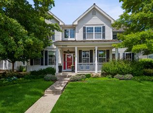 2566 Fielding Dr, Glenview, IL 60026