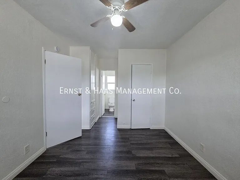 1527 Junipero Ave #20 — Photo 12