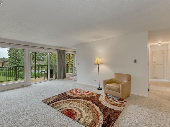 4th image of 1400 SE Lava Dr APT 5