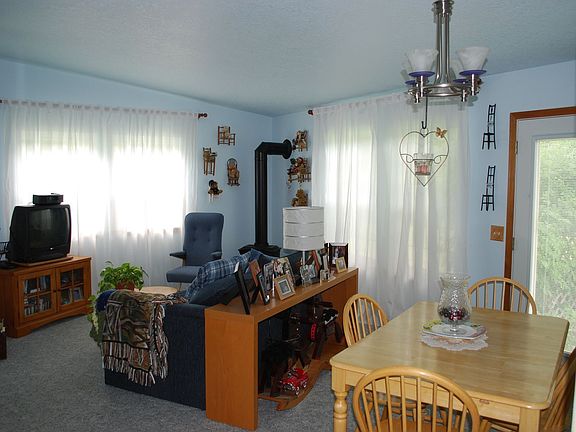 Living Room/Dining Room