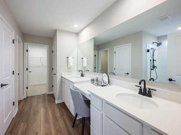 Spa Like Owner s Bath