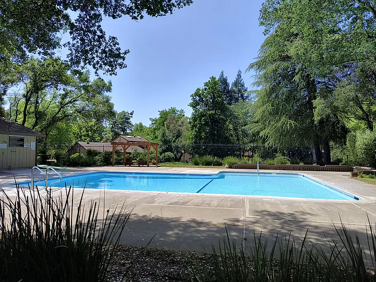 6805 Castillo Ct — Photo 41