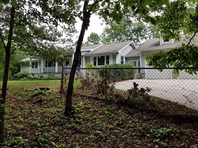 1st image of 6124 Oak Hill Dr