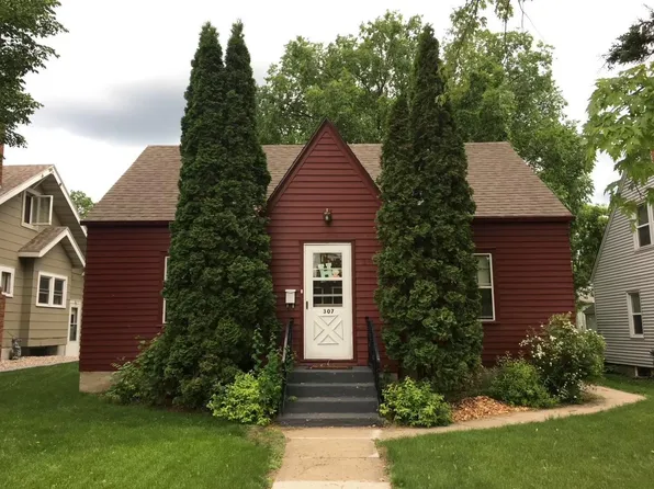 307 Willow St E, Detroit Lakes, MN 56501