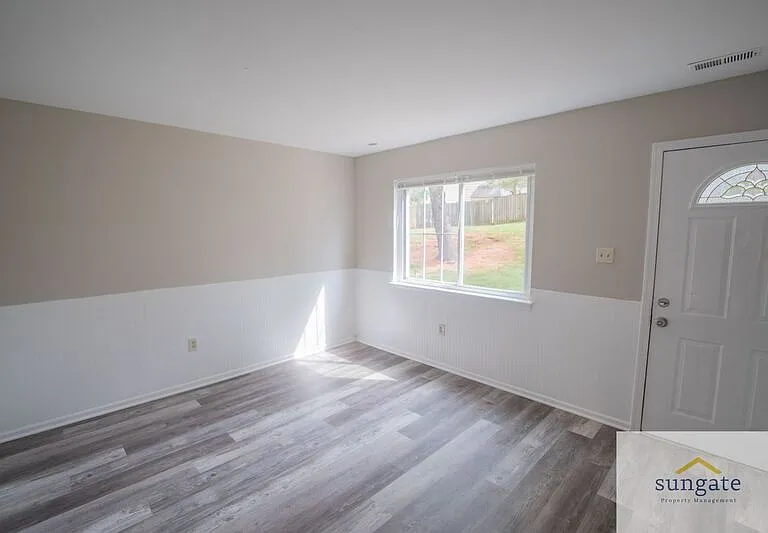 6449 Union Ct — Photo 3