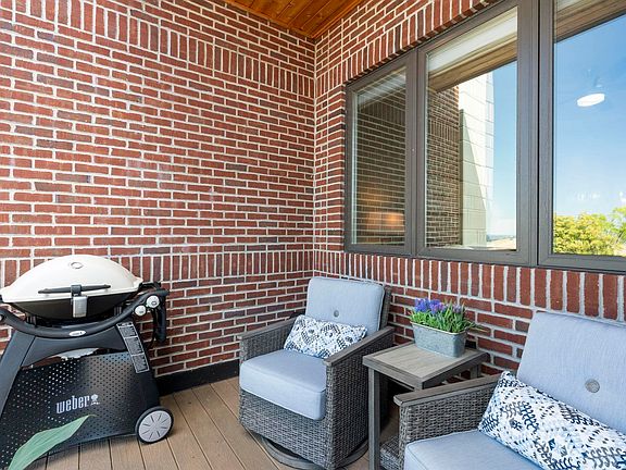 5th image of 613 Randolph St #313