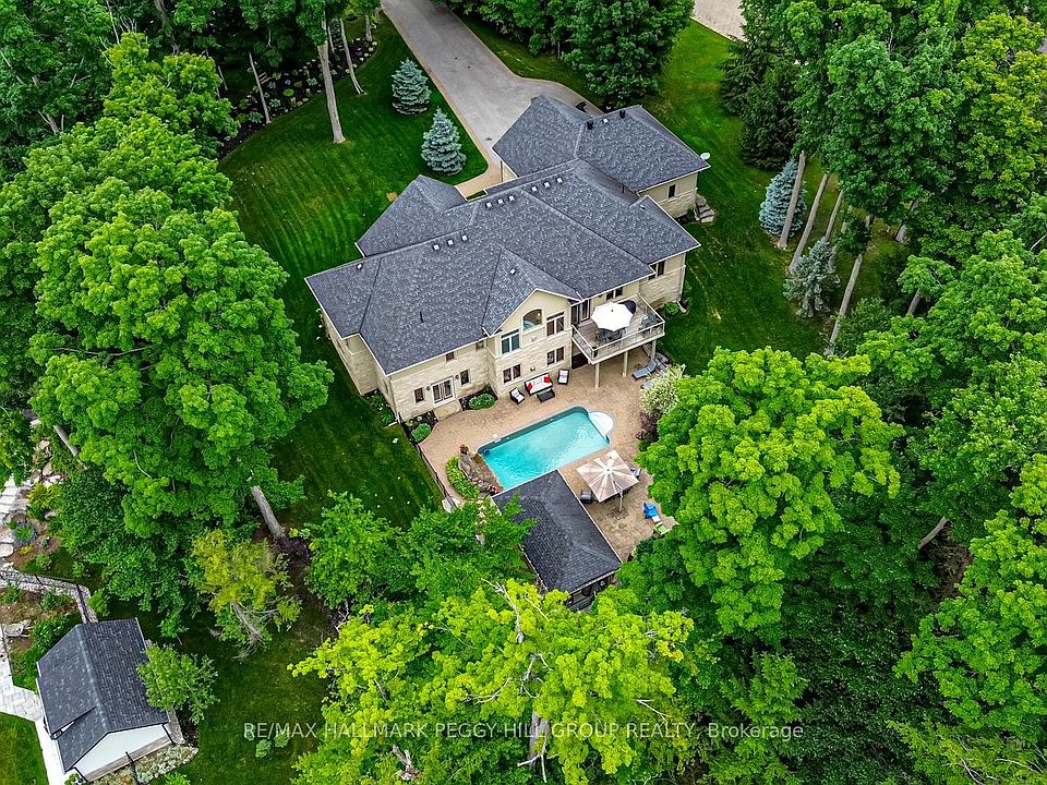 1st image of 32 Gallagher Cres