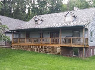 1096 Rocky Knoll Ln, Howell, MI 48843