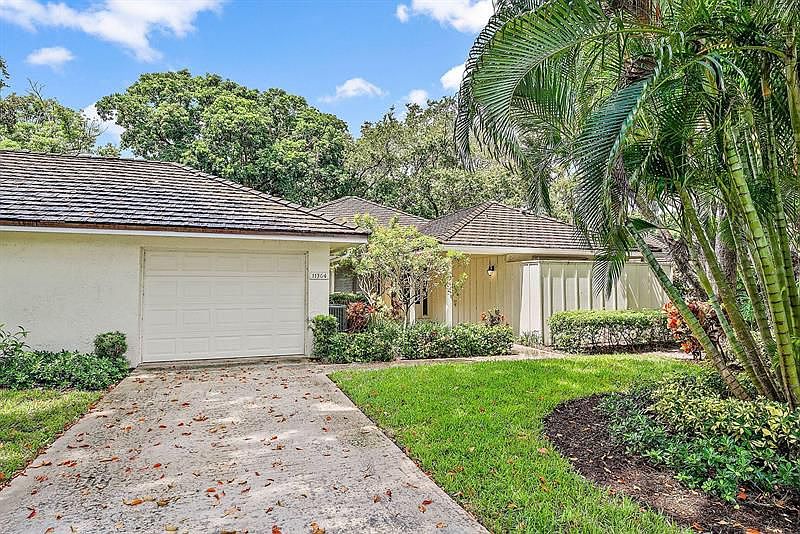 1st image of 11364 Twelve Oaks Way