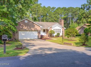 6202 Cardinal Dr, New Bern, NC 28560