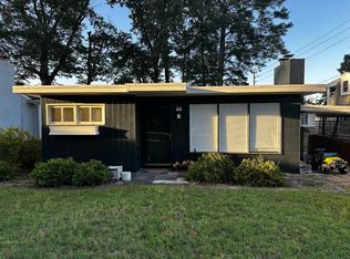 12037 Roane Ave, Gloucester, VA 23061