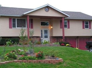 7553 Birch Dr, Fairview, PA 16415