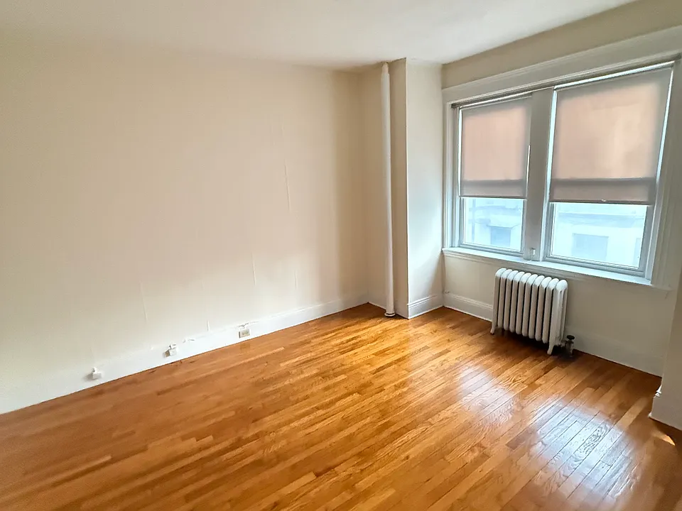 1210 Boylston St #6